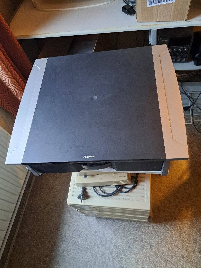 Te koop : Fellowes standaard met lade., Computers en Software, Ophalen of Verzenden, Gebruikt