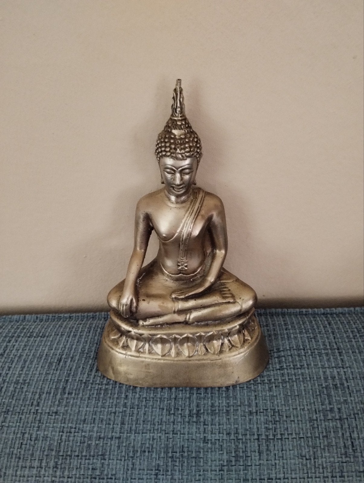 Goudkleurige Boeddha beeldje - Mediterende Boeddha, Ophalen, 21 cm, Goud, Metaal