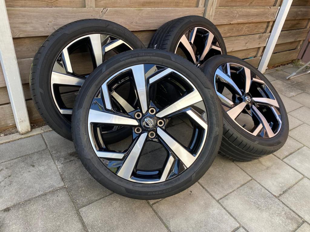19 inch Nissan Qashqai velgen met A merk zomerbanden, Auto-onderdelen, Banden en Velgen, Gebruikt, Banden en Velgen, Personenwagen