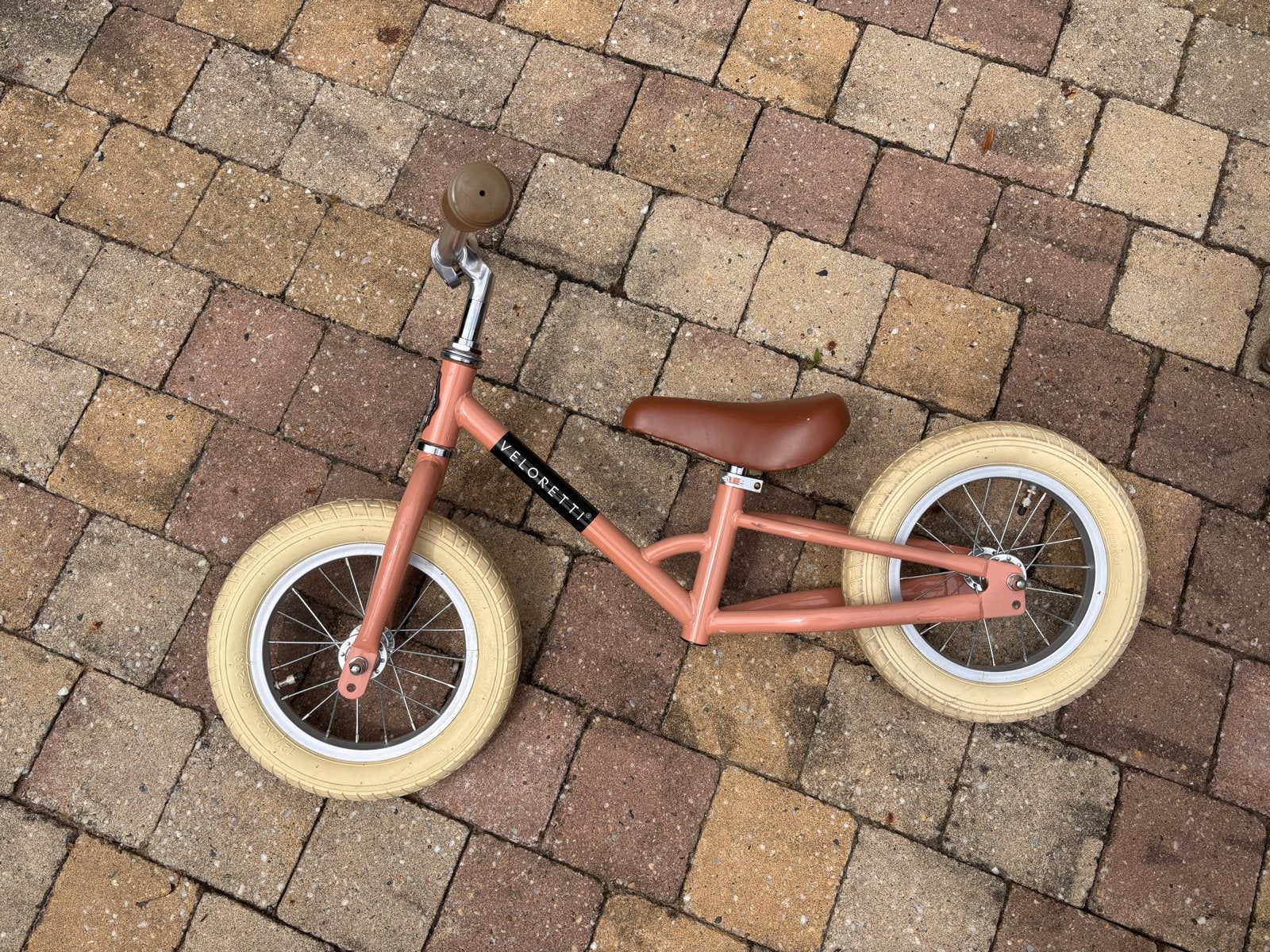 Veloretti loopfiets - Roze., Fietsen en Brommers, Fietsen | Kinderfietsjes, Ophalen, Gebruikt, Minder dan 16 inch