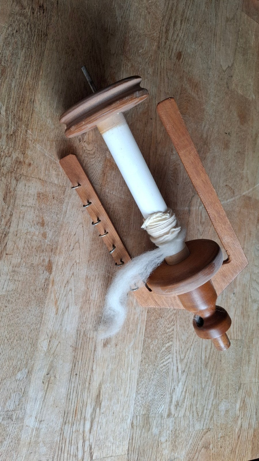 Wernekinck vlucht met spoel, Hobby en Vrije tijd, Spinnewielen en Spinnen, Ophalen, Spinnewiel