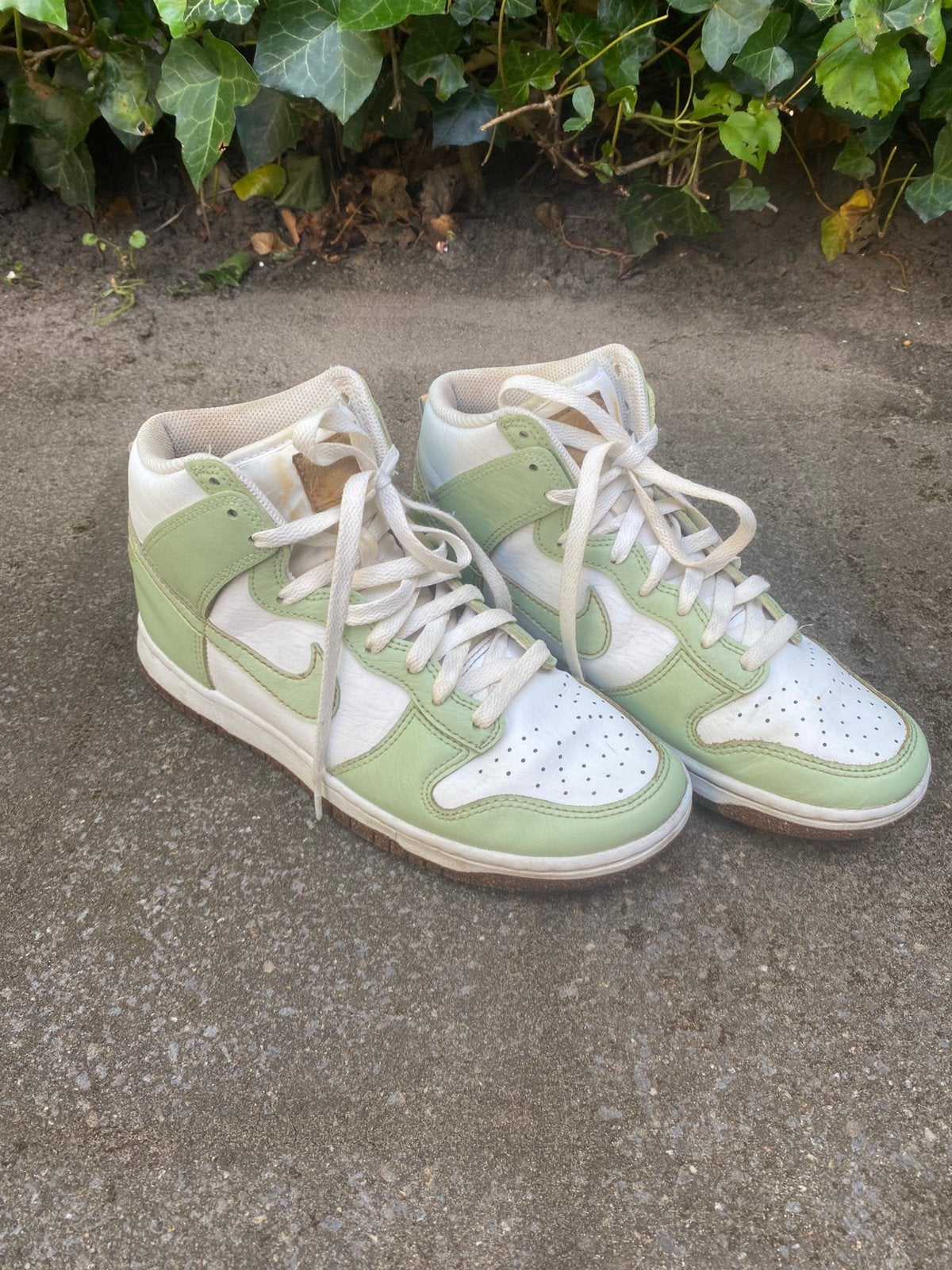 Nike high dunk Swoosh Honeycomb, Kleding | Dames, Schoenen, Ophalen of Verzenden, Sneakers of Gympen, Gedragen, Groen