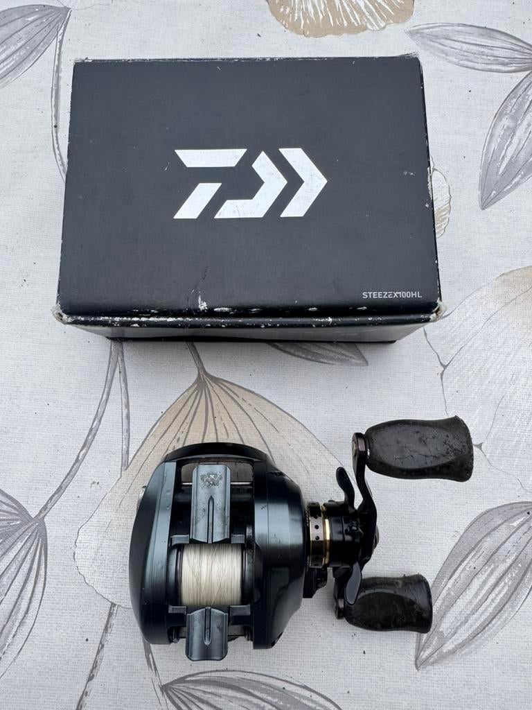 Daiwa Steez EX100 HL, Ophalen of Verzenden, Zo goed als nieuw, Molen