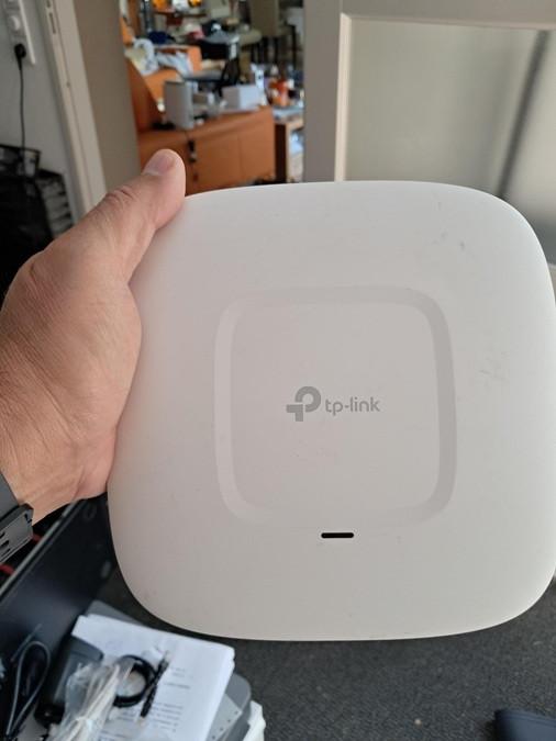 TP-Link EAP245 PoE AC1750 (5 Ghz & 2.4 Ghz) accesspoint, Ophalen of Verzenden, Gebruikt, TP-Link