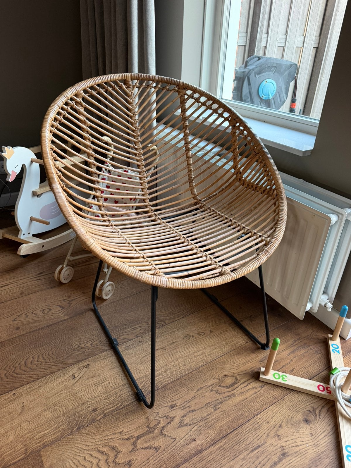 Rieten stoel, Huis en Inrichting, Stoelen, Ophalen, Zo goed als nieuw, Bruin, Eén