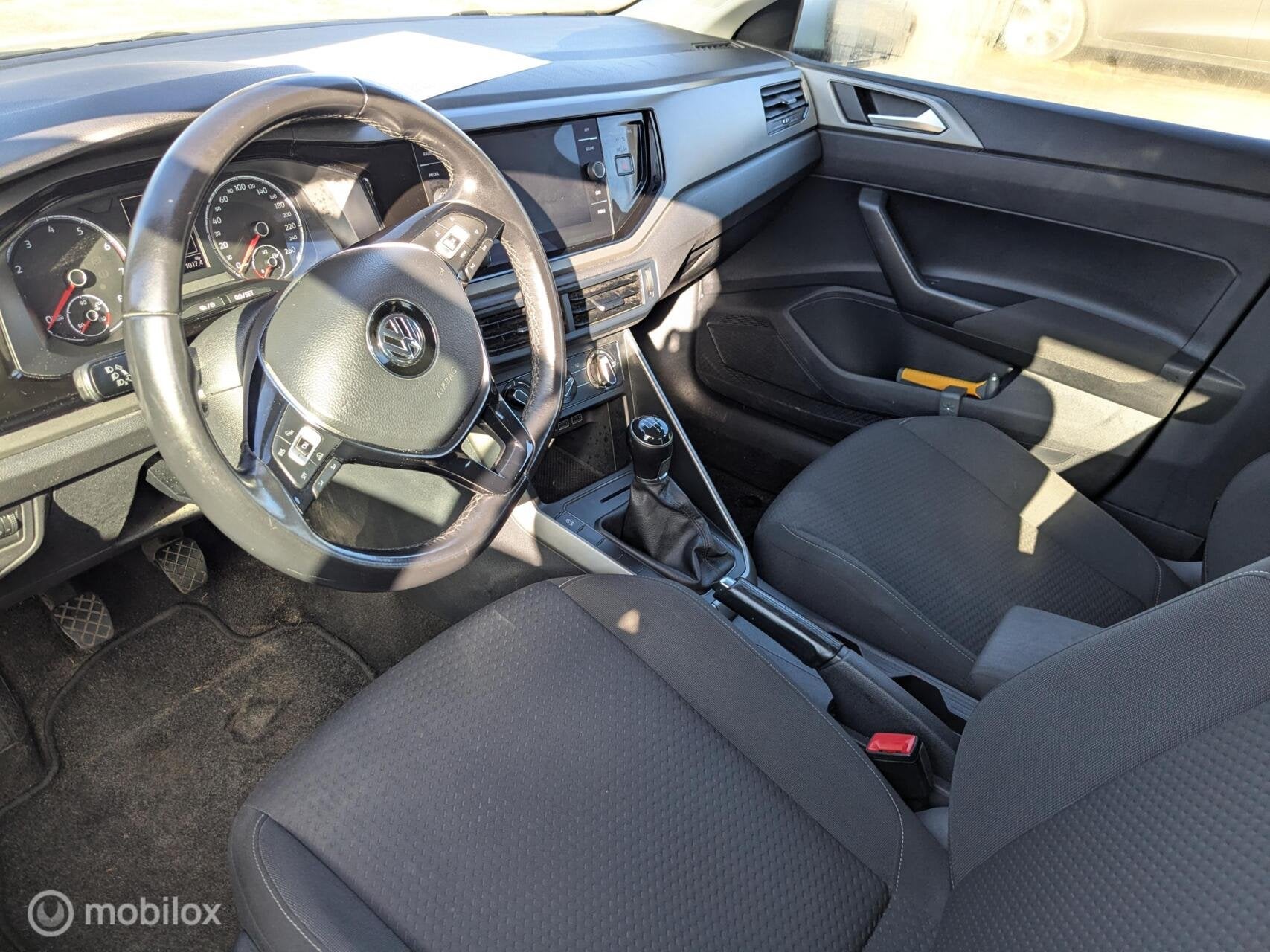 Volkswagen Polo 1.0 MPI Comfortline Carplay+auto|1e eig, Auto's, Voorwielaandrijving, 40 €/maand, Euro 6, Wit