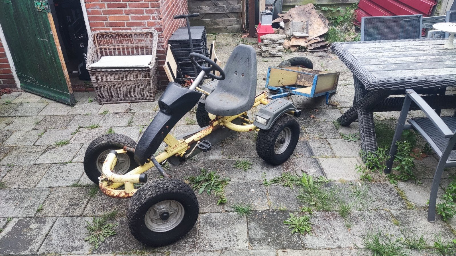 Skelter met aanhanger - hout moet vervangen, Ophalen