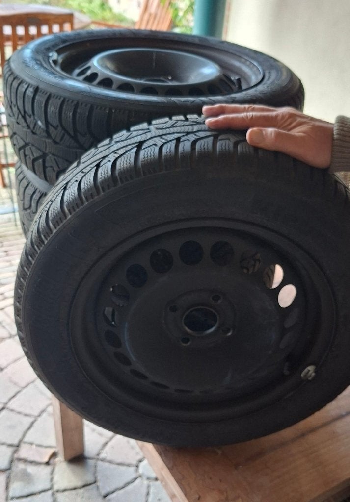 Winterbanden Opel Corsa E, Ophalen, Gebruikt, 15 inch, Banden en Velgen