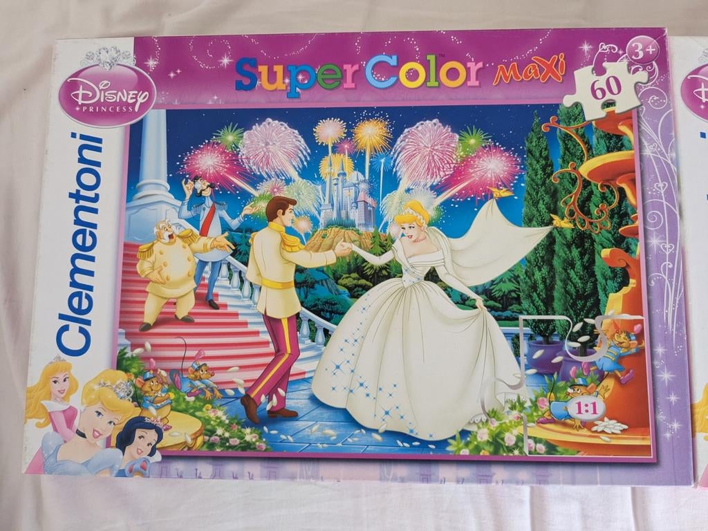2 Disney prinsessen legpuzzels 60 stukjes., Ophalen of Verzenden, Meer dan 50 stukjes, Zo goed als nieuw