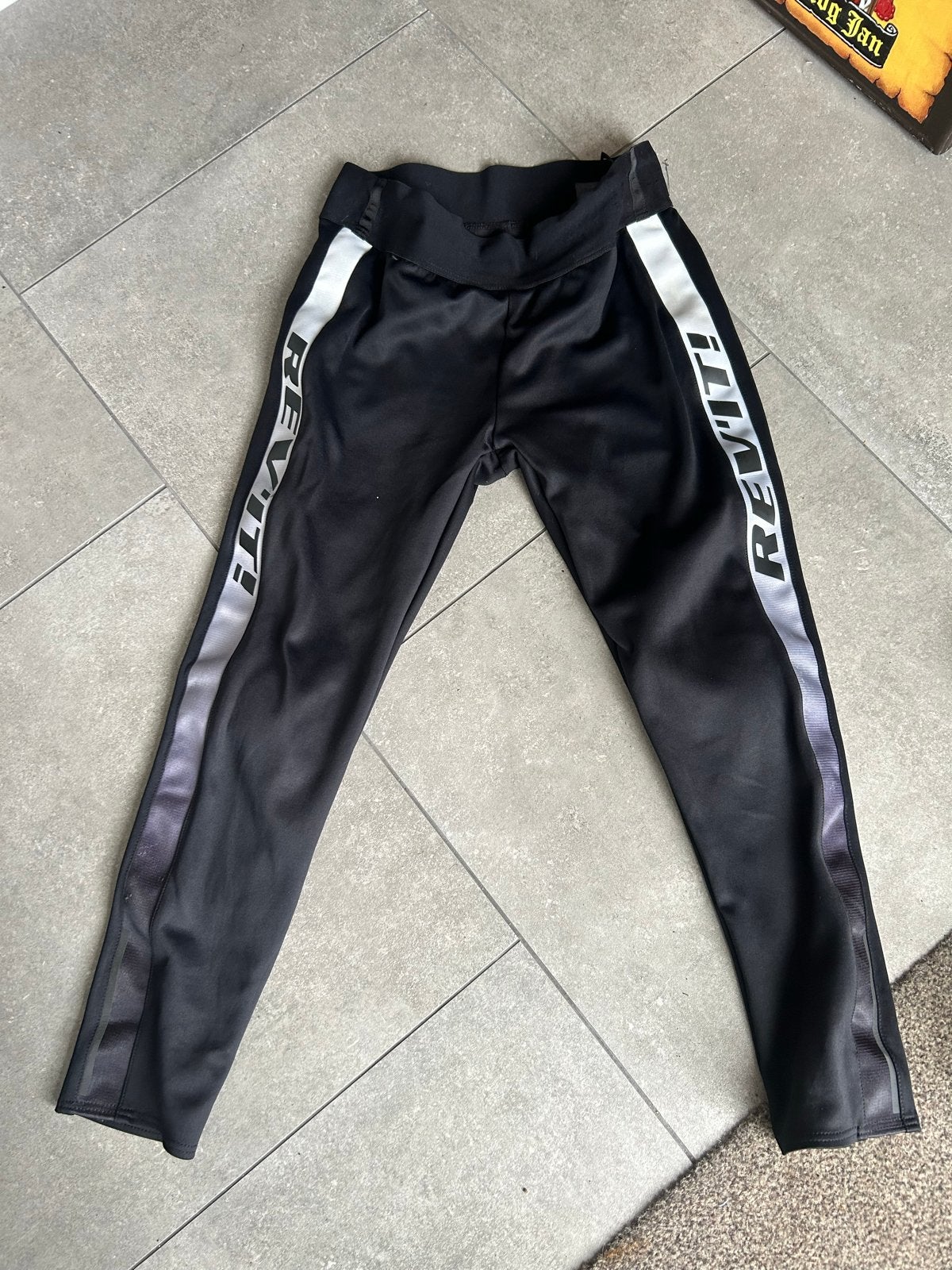 Stoere REV'IT! Motorlegging met Zilveren Details, Motoren, Ophalen of Verzenden, Tweedehands, Dames, Motorcrosskleding