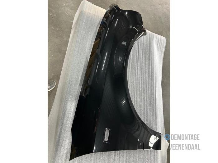 Scherm rechts-voor van een Audi A4 (LZ9W), -, -, Nieuw, -