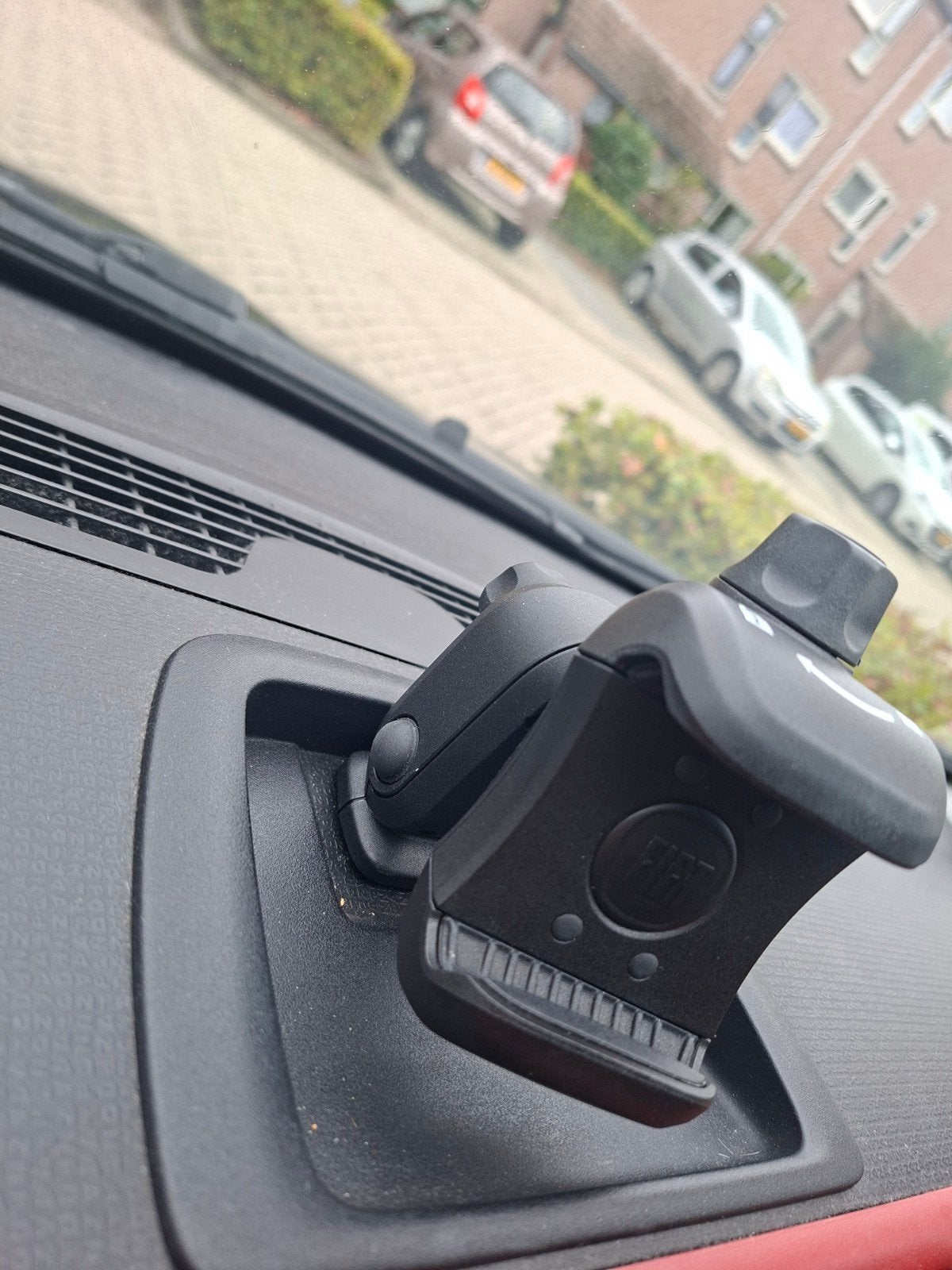 Fiat Telefoonhouder voor in de auto, Ophalen, Zo goed als nieuw, Auto