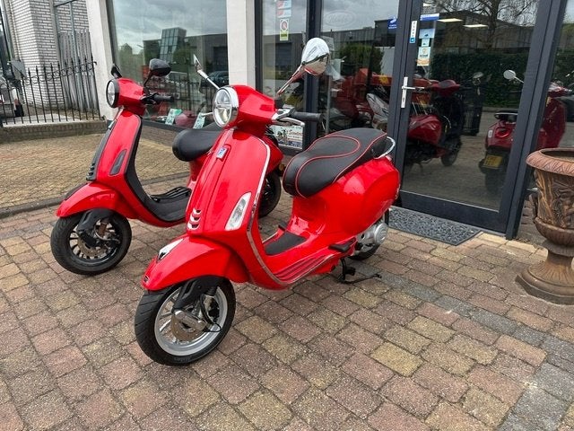 Vespa Primavera Brom uitvoering Slechts 865km!! €2995.-, Fietsen en Brommers, Scooters | Vespa, Overige modellen, Ophalen of Verzenden
