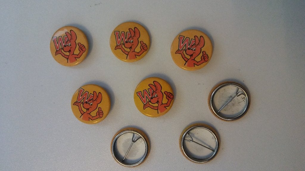 Walibi kangeroe pretpark figuur button, Ophalen of Verzenden, Overige figuren, Zo goed als nieuw, Overige typen