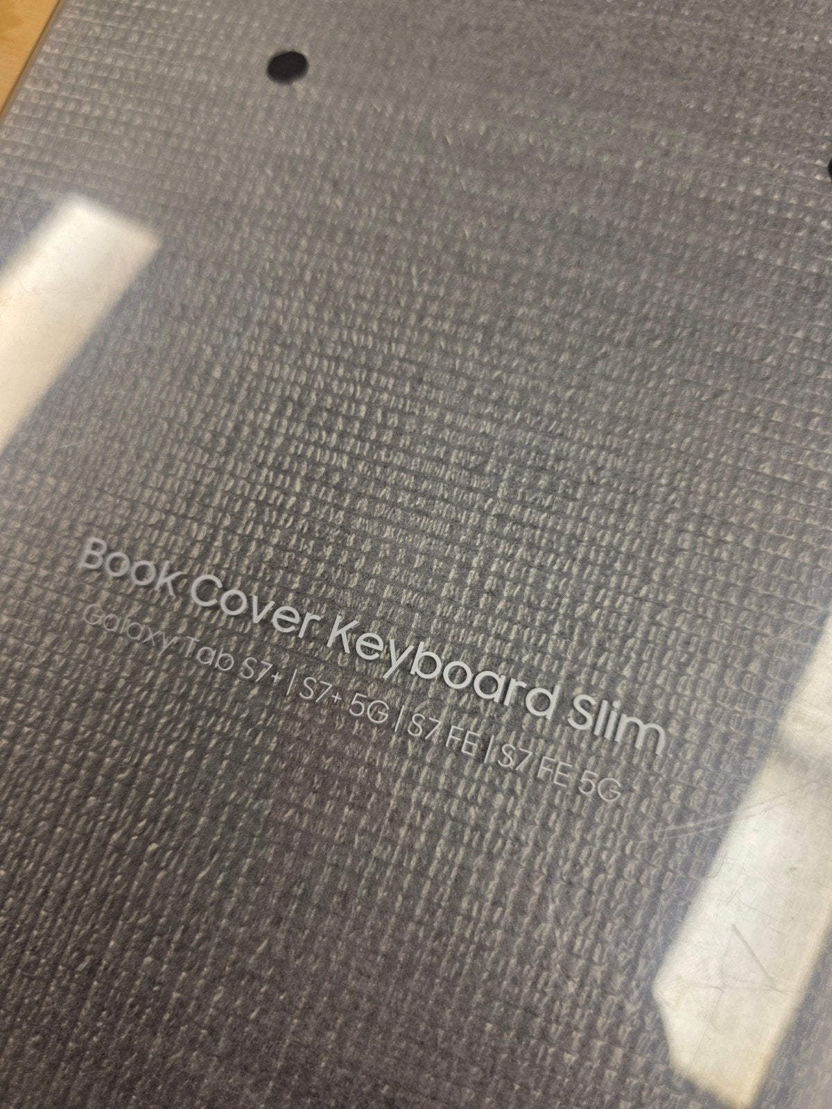 Samsung Book Cover Keyboard Slim Galaxy Tab S7/S7+/S7 FE, Overige typen, Samsung Electronics Co., Ltd. 129, Samsung-ro, Yeongtong-gu, Suwon-si, Gyeonggi-do, Korea