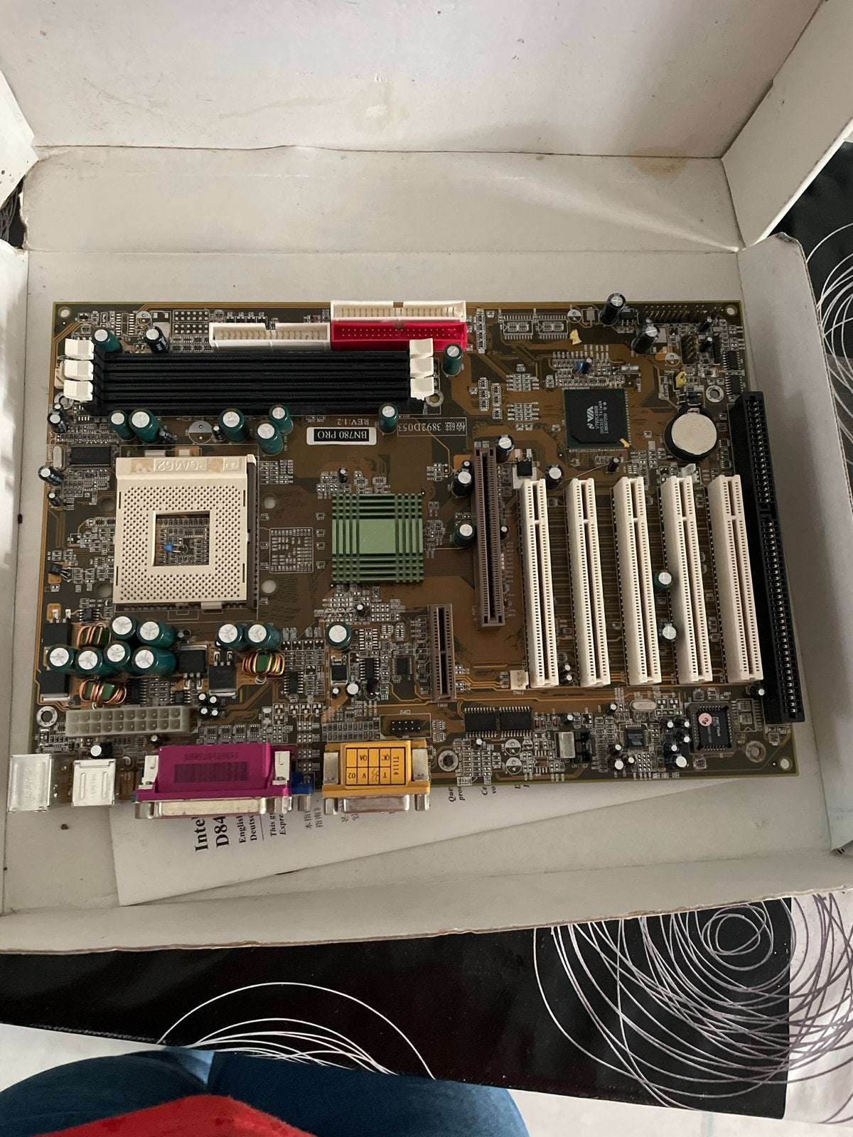 Intel D845WN Moederbord - PC Onderdeel, Ophalen of Verzenden, Gebruikt, Intel, DDR