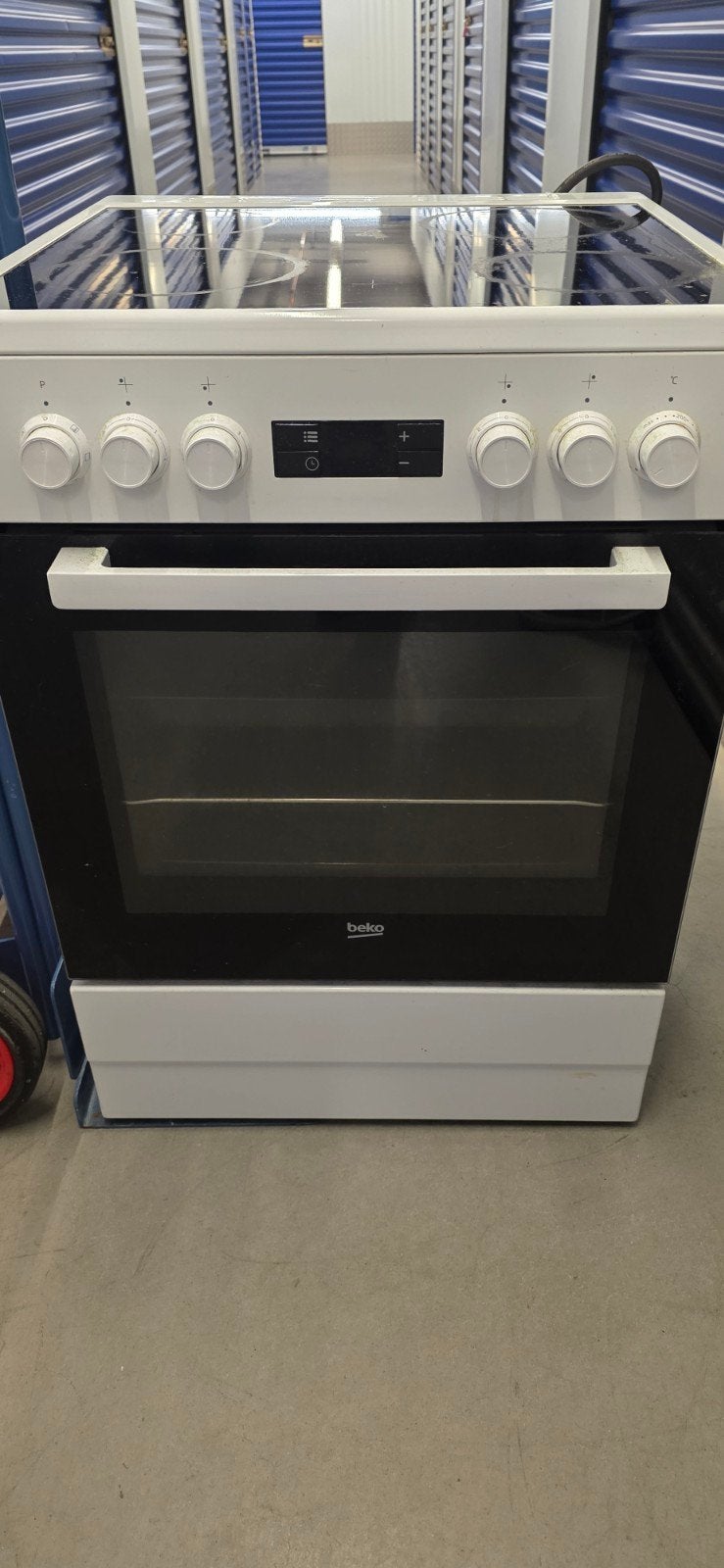 Beko Elektrisch Fornuis met Keramische Kookplaat, Witgoed en Apparatuur, Fornuizen, Gebruikt, Vrijstaand, Elektrisch, 4 kookzones
