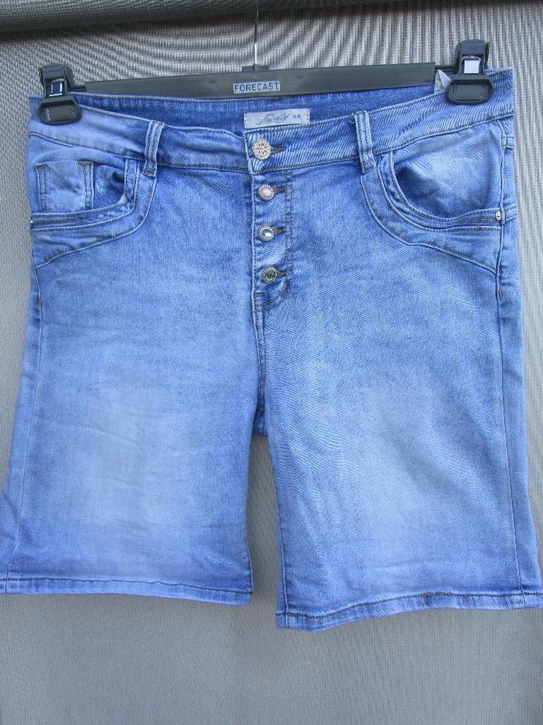 Korte spijkerbroek JEWELLY mt  42/44  lichtblauw, Kleding | Dames, Spijkerbroeken en Jeans, JEWELLY, Nieuw, W33 - W36 (confectie 42/44)