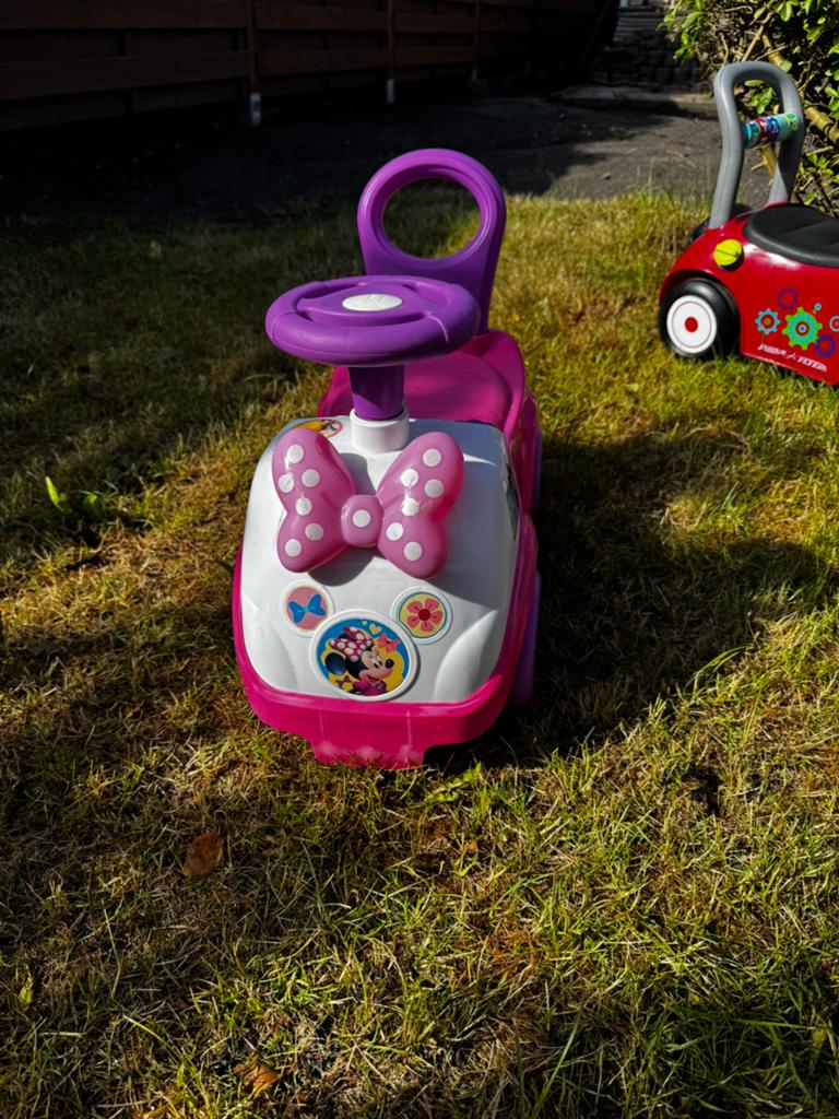 2 Kinder loopauto’s - kan ook per stuk kopen, Ophalen