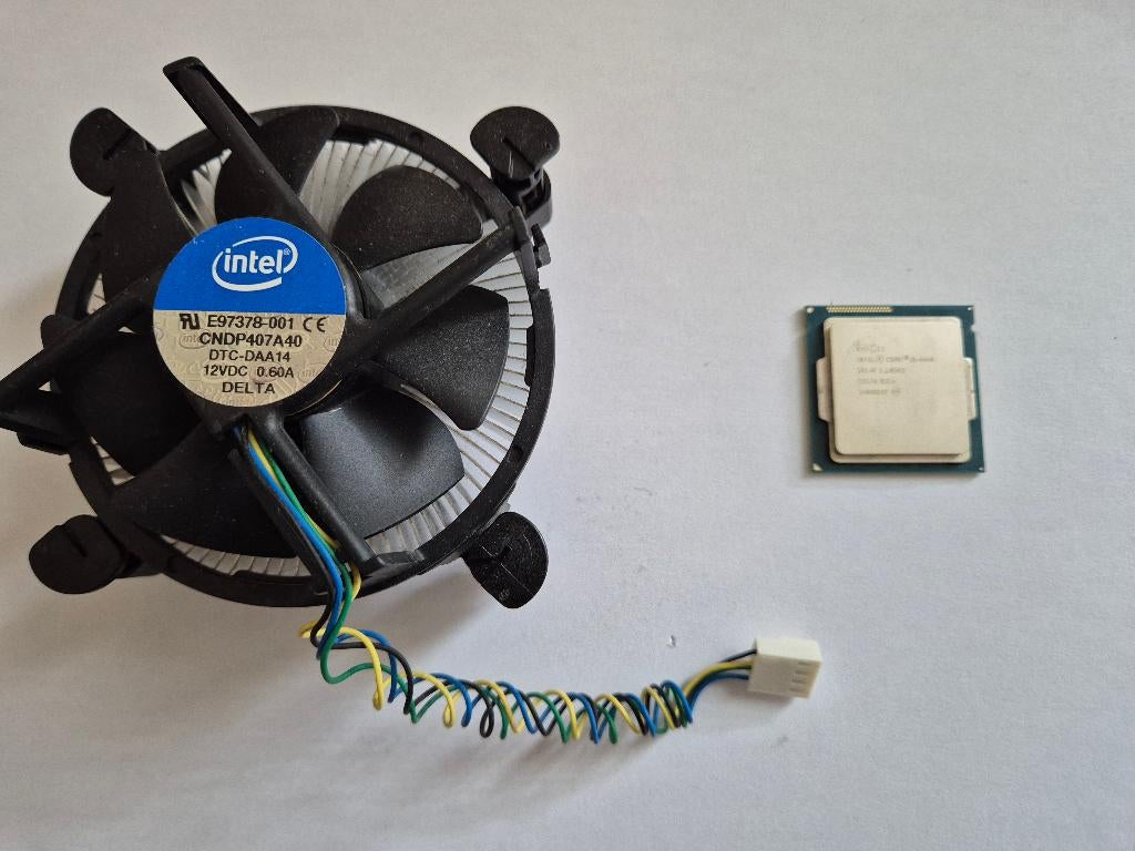 Intel Core i5-4440 processor + originele Intel koeler, Computers en Software, Processors, Gebruikt, 4-core, 3 tot 4 Ghz, Ophalen of Verzenden