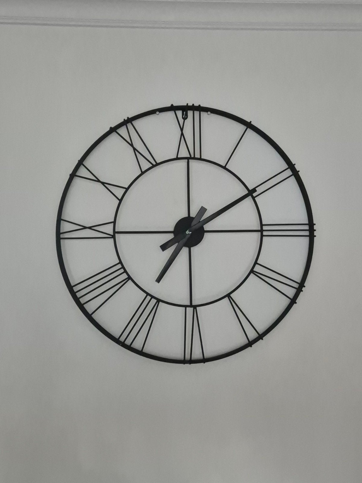 Wandklok zwart romeinse cijfers 70cm, Ophalen, Gebruikt, Wandklok
