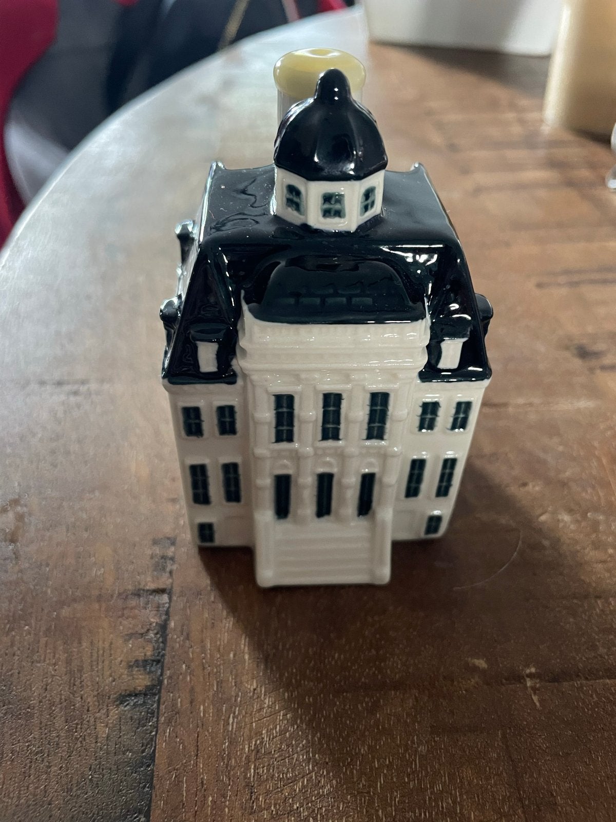 KLM Huisje 100 Gevuld - Blue Delft's by BOLS, Verzamelen, KLM Huisjes, Ophalen of Verzenden, Zo goed als nieuw, Paleis of Waag