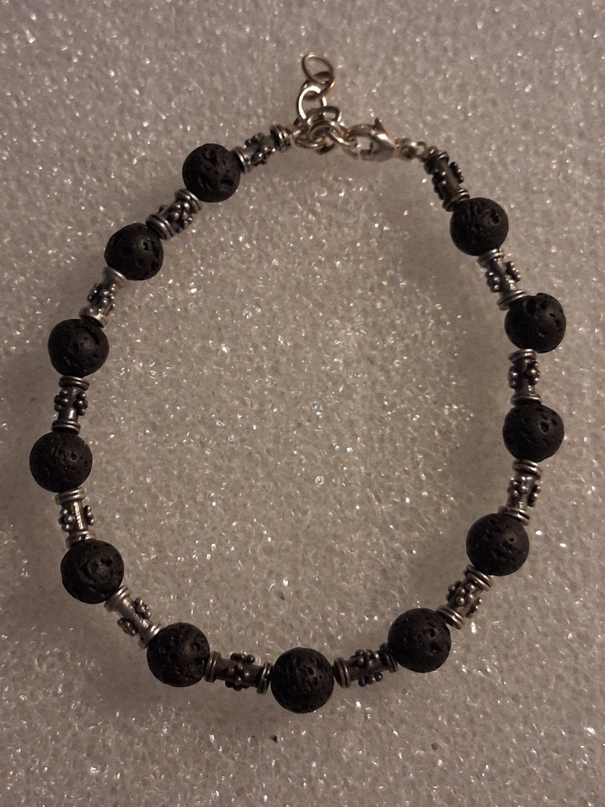 Armband mft Shungit steen en zilver tussenstukjes, Ophalen of Verzenden, Nieuw, Zwart, Overige materialen