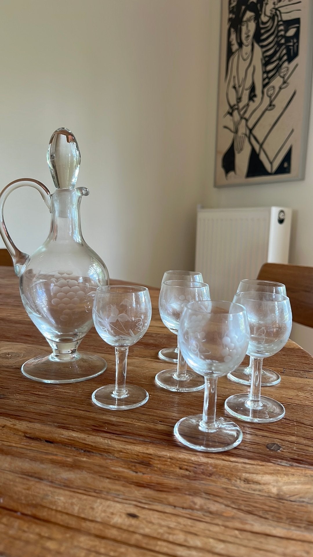 Vintage karaf set met geëtste druiven, Verzamelen, Ophalen, Zo goed als nieuw, Borrel- of Shotglas