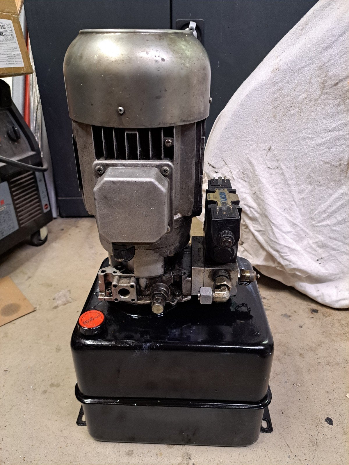Hydraulische unit 250 bar, 380V, 1.3 kW, 13L tank, Ophalen, Gebruikt