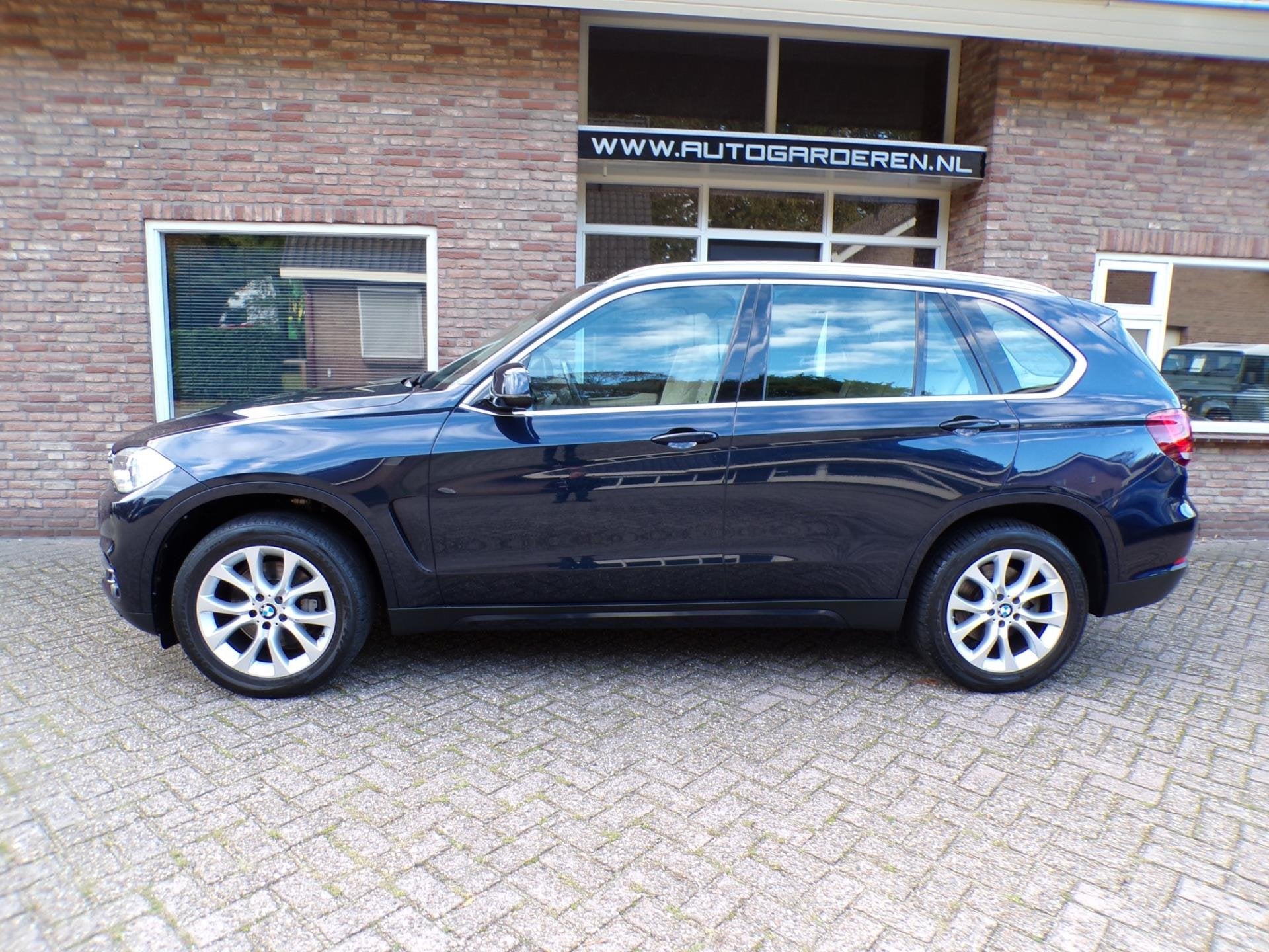 BMW X5 XDrive35i High Executive Automaat / Leder/ Navi / Pan, Auto's, BMW, Automaat, Dealer onderhouden, 2005 kg, Gebruikt