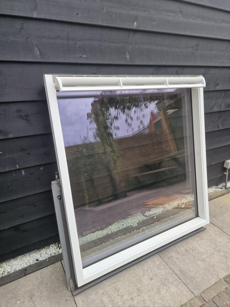 Velux dakraam GGL SK06, blank gelakt (zonder kozijn), Doe-het-zelf en Verbouw, Glas en Ramen, Ophalen, 80 tot 120 cm, 80 tot 120 cm