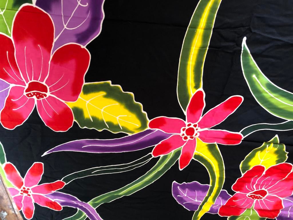 Zwarte Sarong met Tropische Bloemenprint, Ophalen of Verzenden, Zo goed als nieuw, Zwart, Overige typen