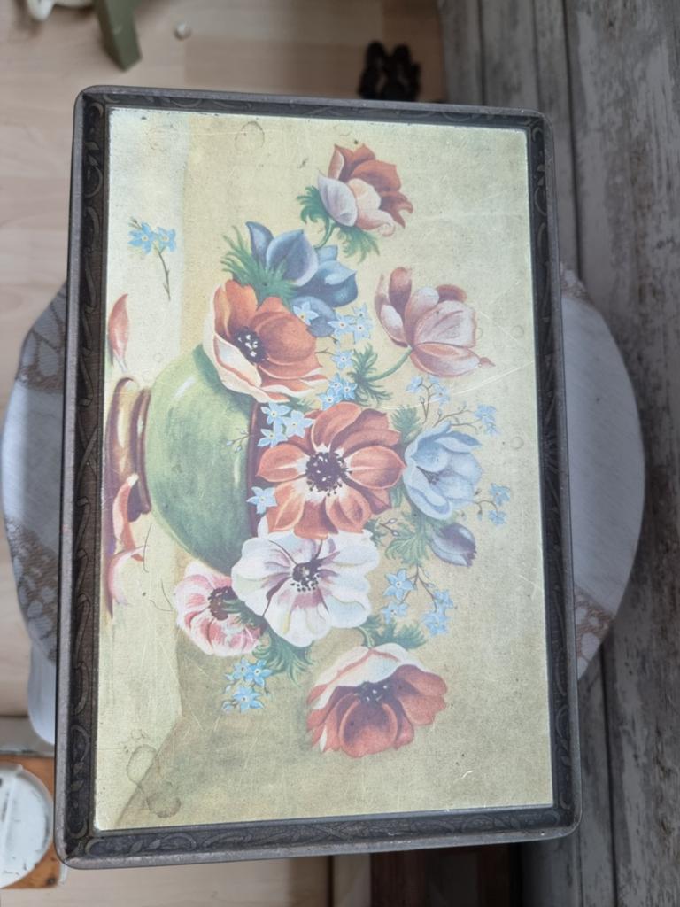 Vintage Rizla+ blik met bloemendecoratie, Ophalen of Verzenden