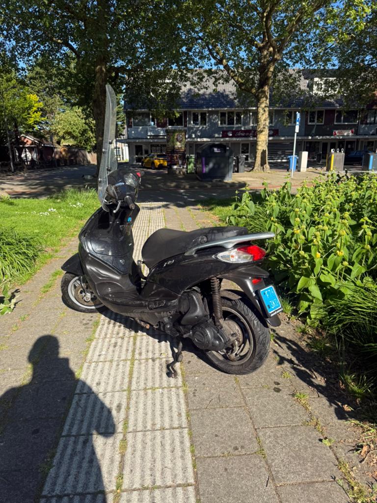 Fly Scooter - Zwart, Goed Onderhouden, Ophalen of Verzenden, Gebruikt, Benzine, Overige modellen