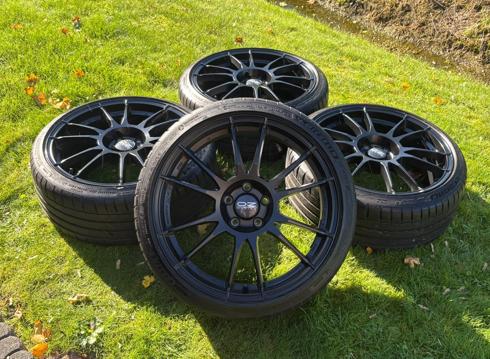 OZ Ultraleggera HLT 19” 5x112 Michelin PS4, Auto-onderdelen, Banden en Velgen, 235 mm, Zomerbanden, Ophalen