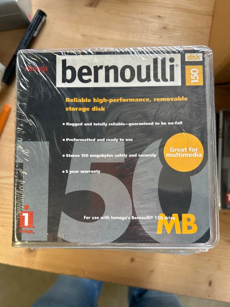 17x Iomega Bernoulli Disk 150 MB - 15 geseald, 2 niet, ., HDD, Lomega corporation, Nieuw