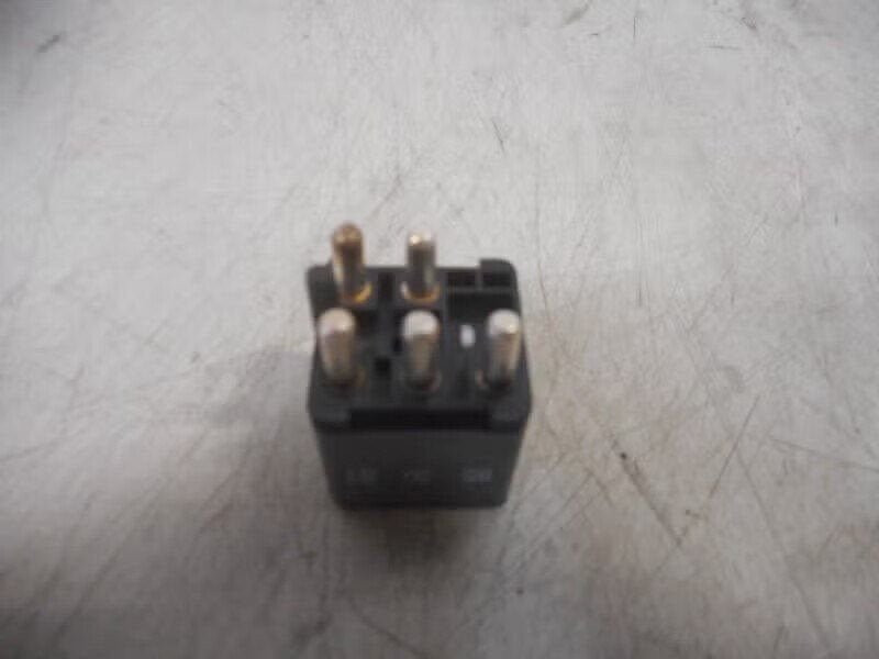 RELAIS Mercedes-Benz 190 (W201) (0015420219), Gebruikt, Mercedes-Benz, Ophalen of Verzenden, Info@forvia.com