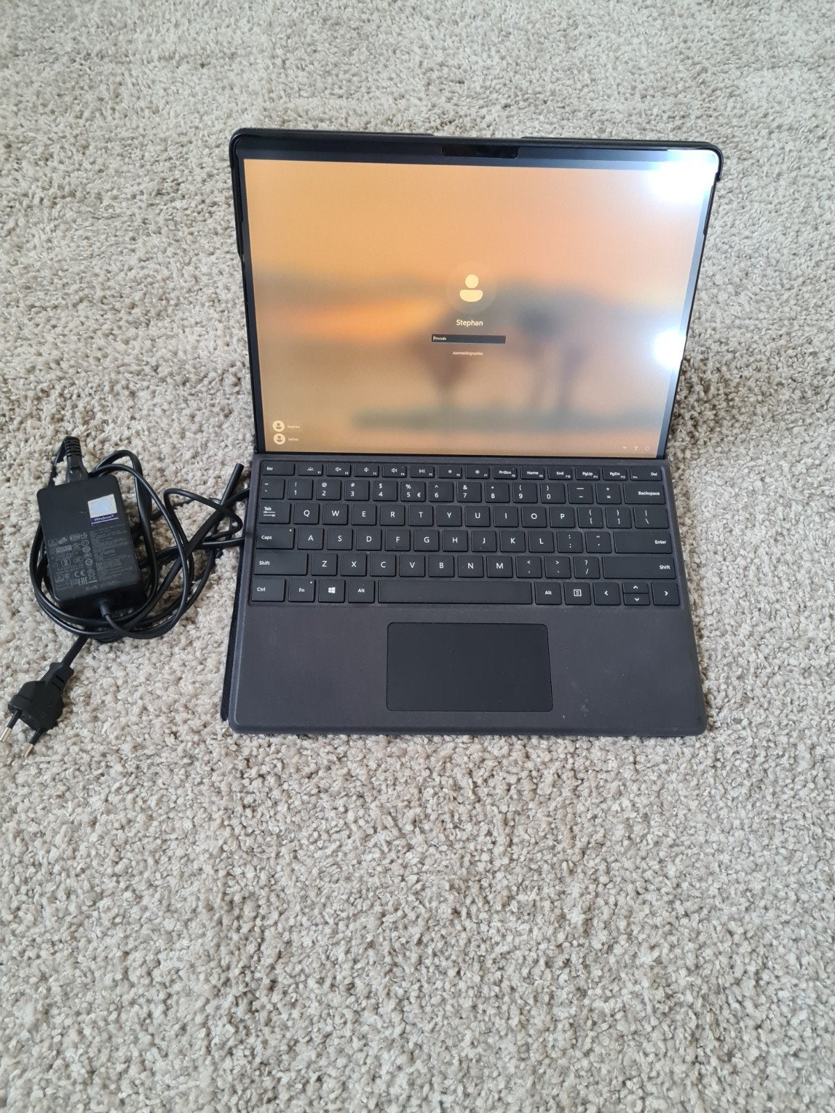Microsoft Surface Pro X met hoes, pen en tekenscherm, Computers en Software, Qwerty, 8 GB, 13 inch, Met touchscreen