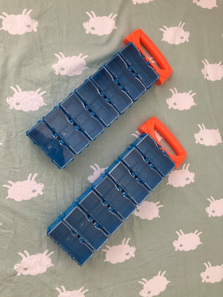 Hotwheels opbergdoosjes, 2x 7 doosjes met handvat, Onderdelen, Ophalen of Verzenden, Zo goed als nieuw, Hot Wheels