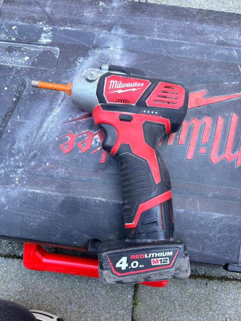Milwaukee M12 Boor- en met Accu een veel  diamantboor, Gebruikt, Variabele snelheid, Ophalen of Verzenden, Boor- en Schroefmachine