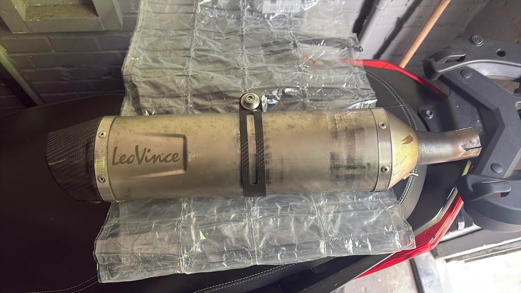 Leovince uitlaat voor Piaggio Beverly 300/350 & MP3 Yourban, Ophalen of Verzenden, Gebruikt