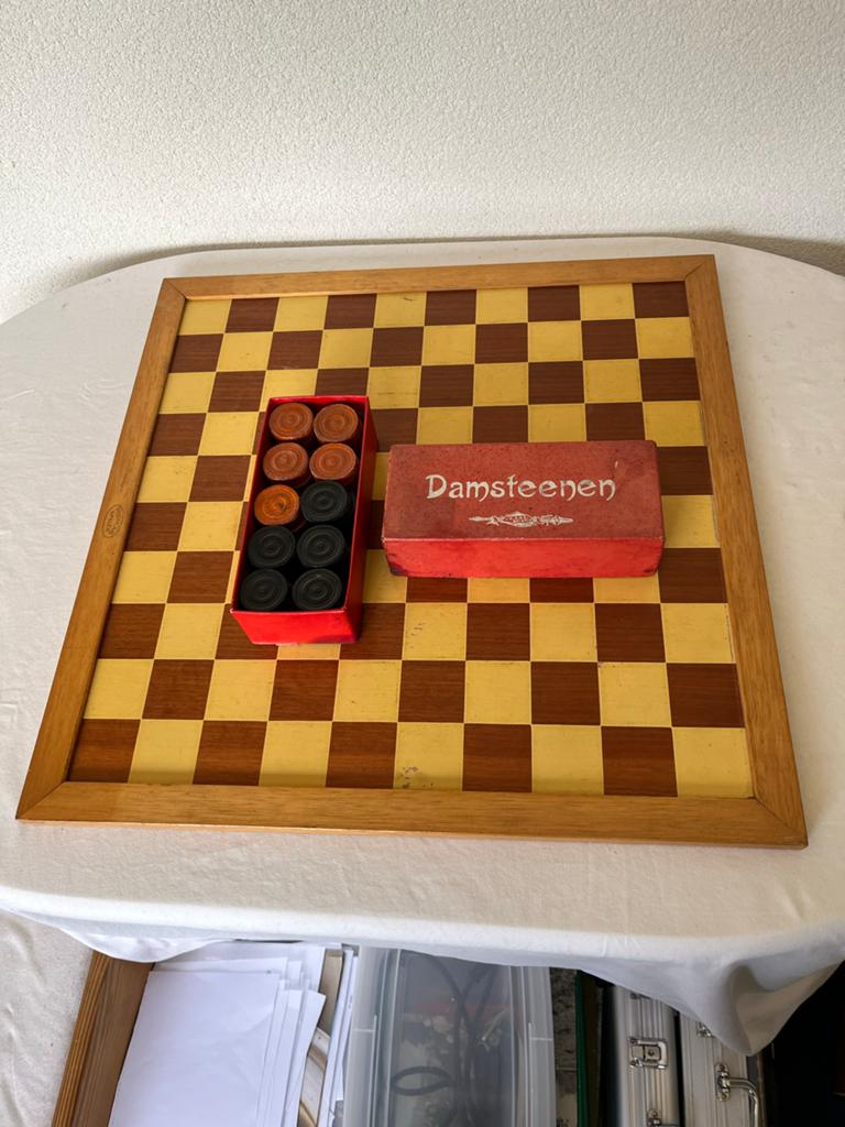 Vintage Dambord met Damstenen, Een of twee spelers, Ophalen of Verzenden, Gebruikt
