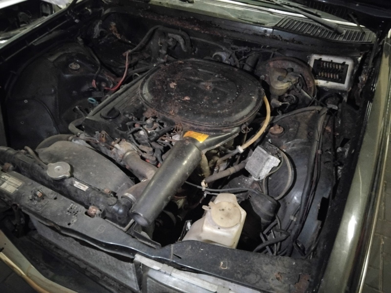 mercedes w123 230e, Ophalen of Verzenden, Voor, Motorkap