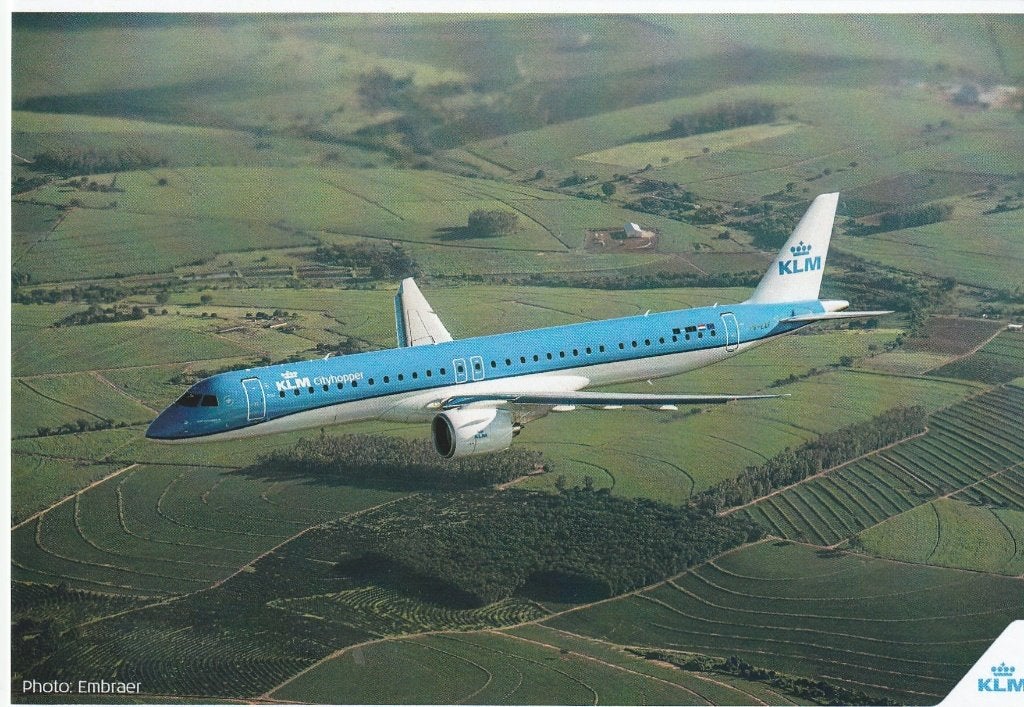 KLM Embraer E195-E2 ansichtkaart (blanco achterzijde), Ophalen of Verzenden, Nieuw, Kaart, Foto of Prent