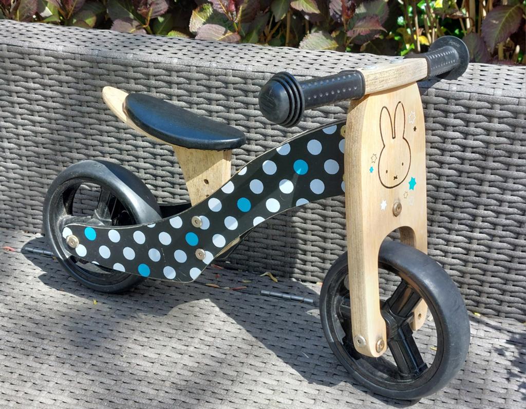 Houten driewieler-loopfiets met Nijntje en stippen, Kinderen en Baby's, Speelgoed | Buiten | Voertuigen en Loopfietsen, Ophalen