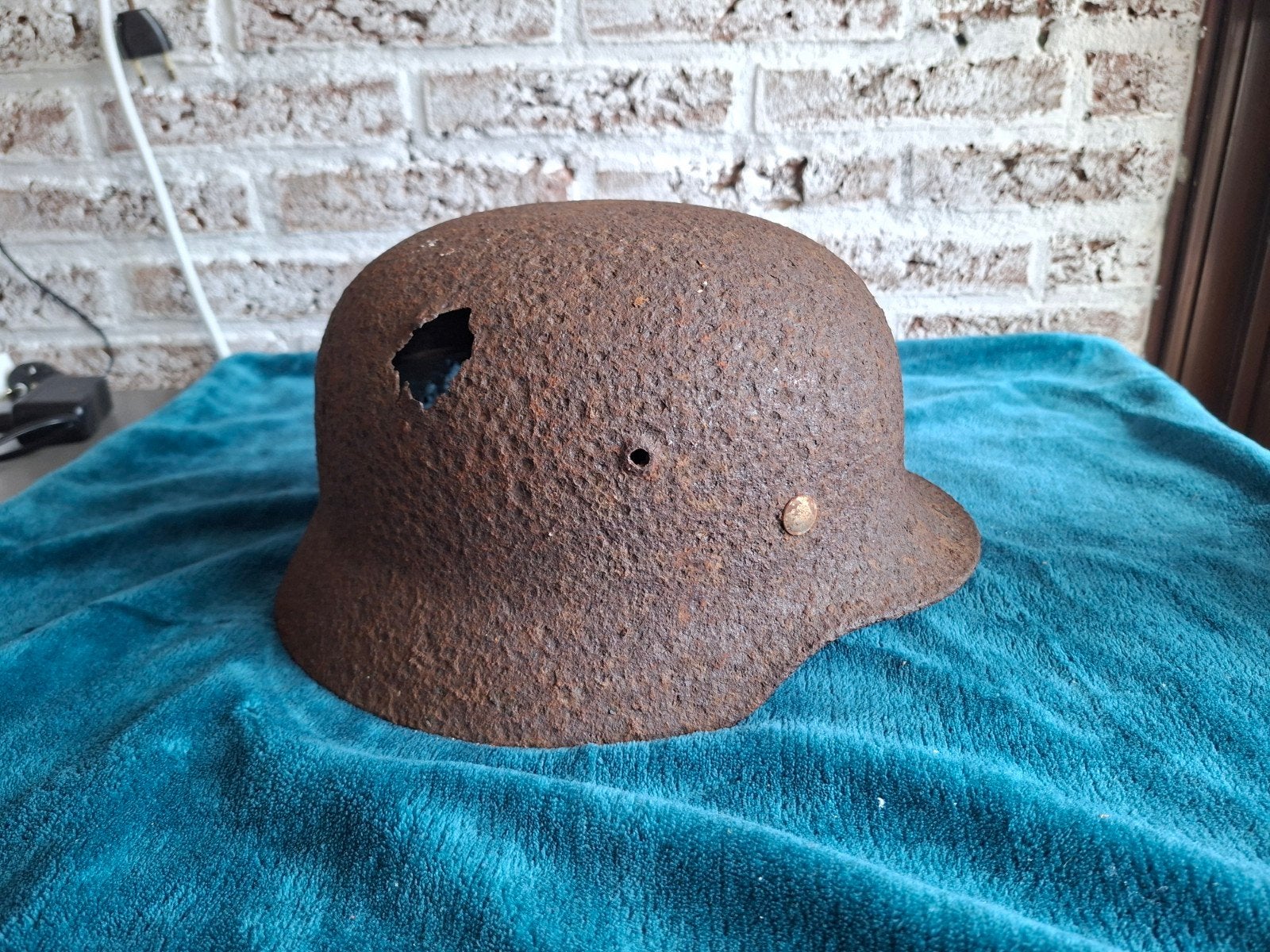 Duitse 2de WW helm, Ophalen of Verzenden, Zo goed als nieuw