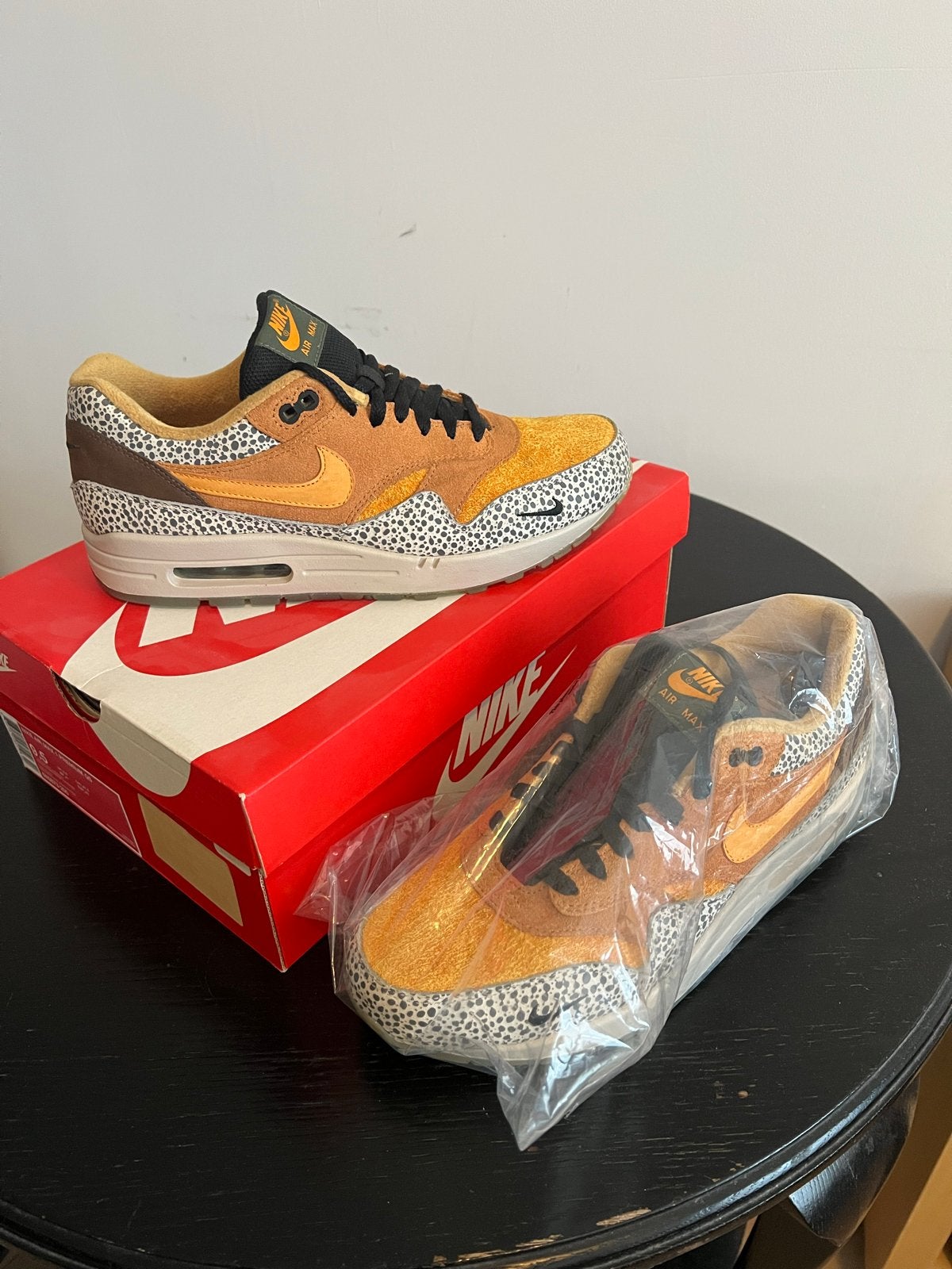 Nike Air Max 1 Premium QS Safari 'Atmos' - Maat 43, Kleding | Heren, Bruin, Ophalen of Verzenden, Sneakers of Gympen, Zo goed als nieuw