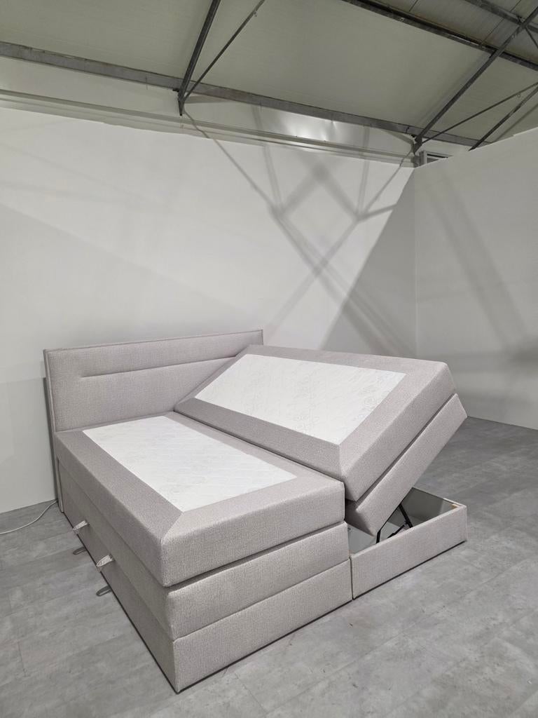 Luxury Boxspring 180x200 met Opbergruimte Nieuwe, Huis en Inrichting, Tweepersoons, Ophalen of Verzenden, Zo goed als nieuw, 180 cm