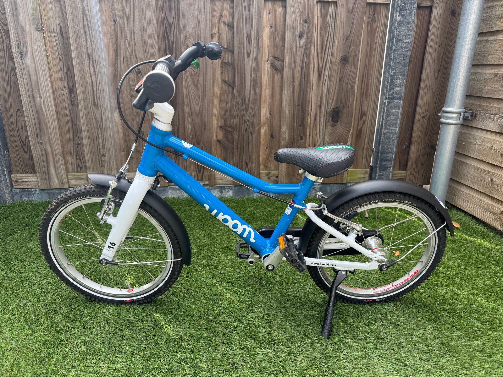 Woom 3 kinderfiets - Blauw - 16 inch, Fietsen en Brommers, Ophalen, Zijwieltjes, 16 tot 20 inch, Velgrem