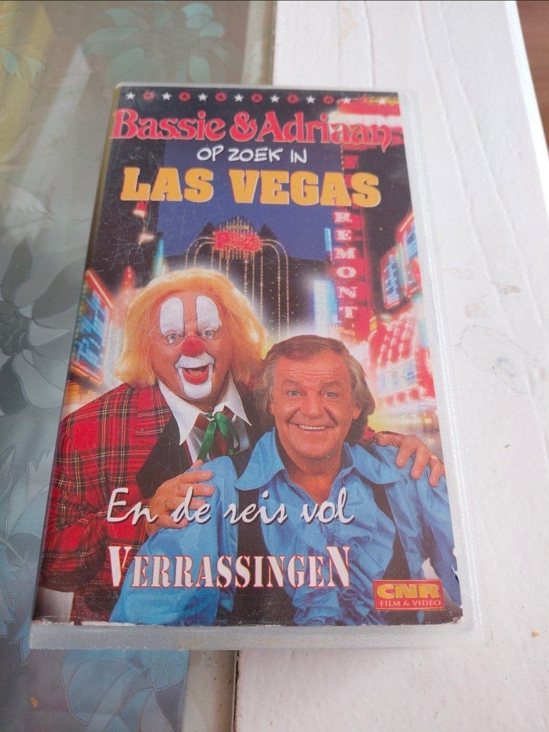 Bassie en Adriaan op zoek Las Vegas vhs. CNR. #1., Cd's en Dvd's, Ophalen of Verzenden, Gebruikt, Kinderprogramma of -film, VHS